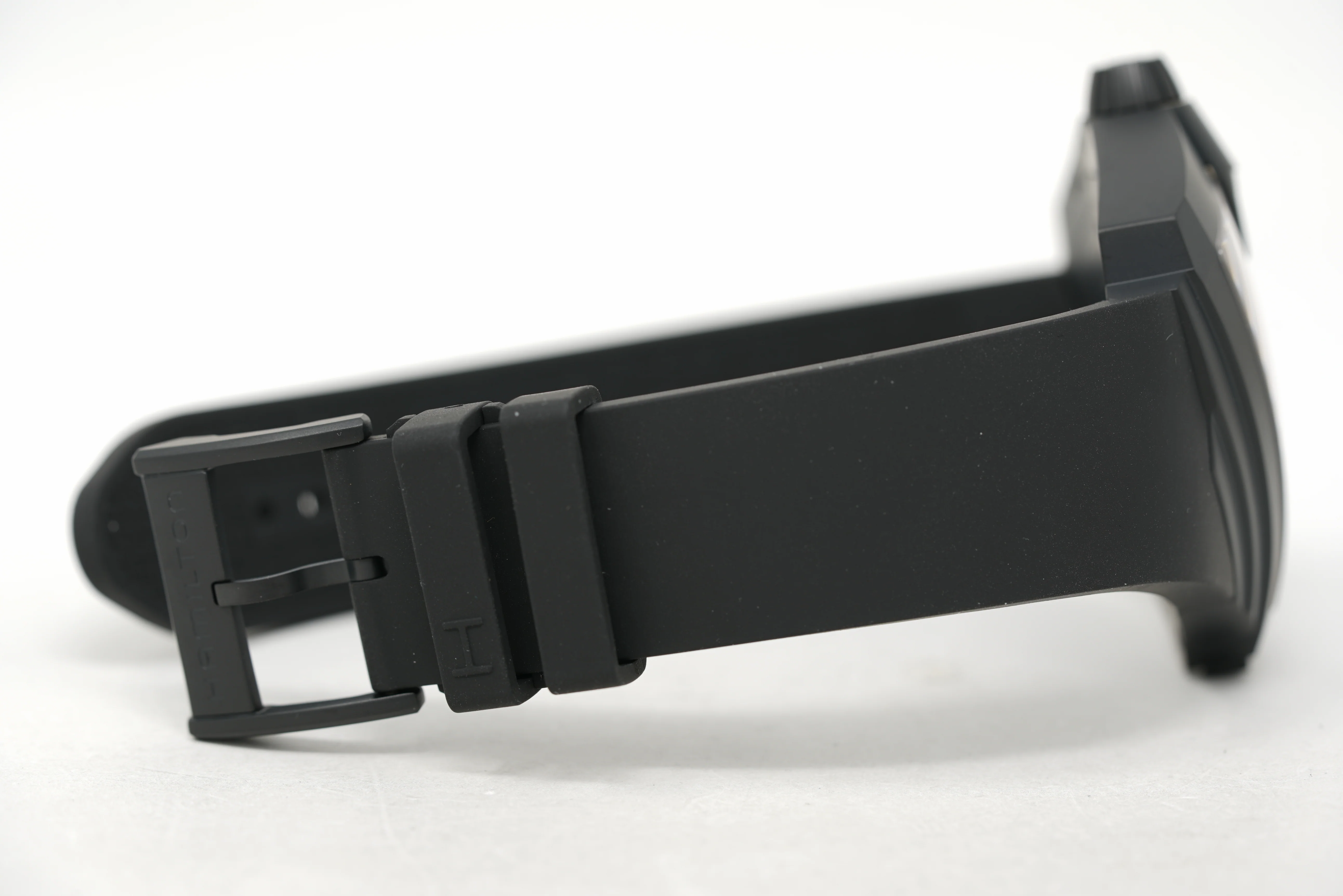 Pre-Owned Hamilton Ventura XXL Bright Dune Limited Edition H24614330 - Image 6