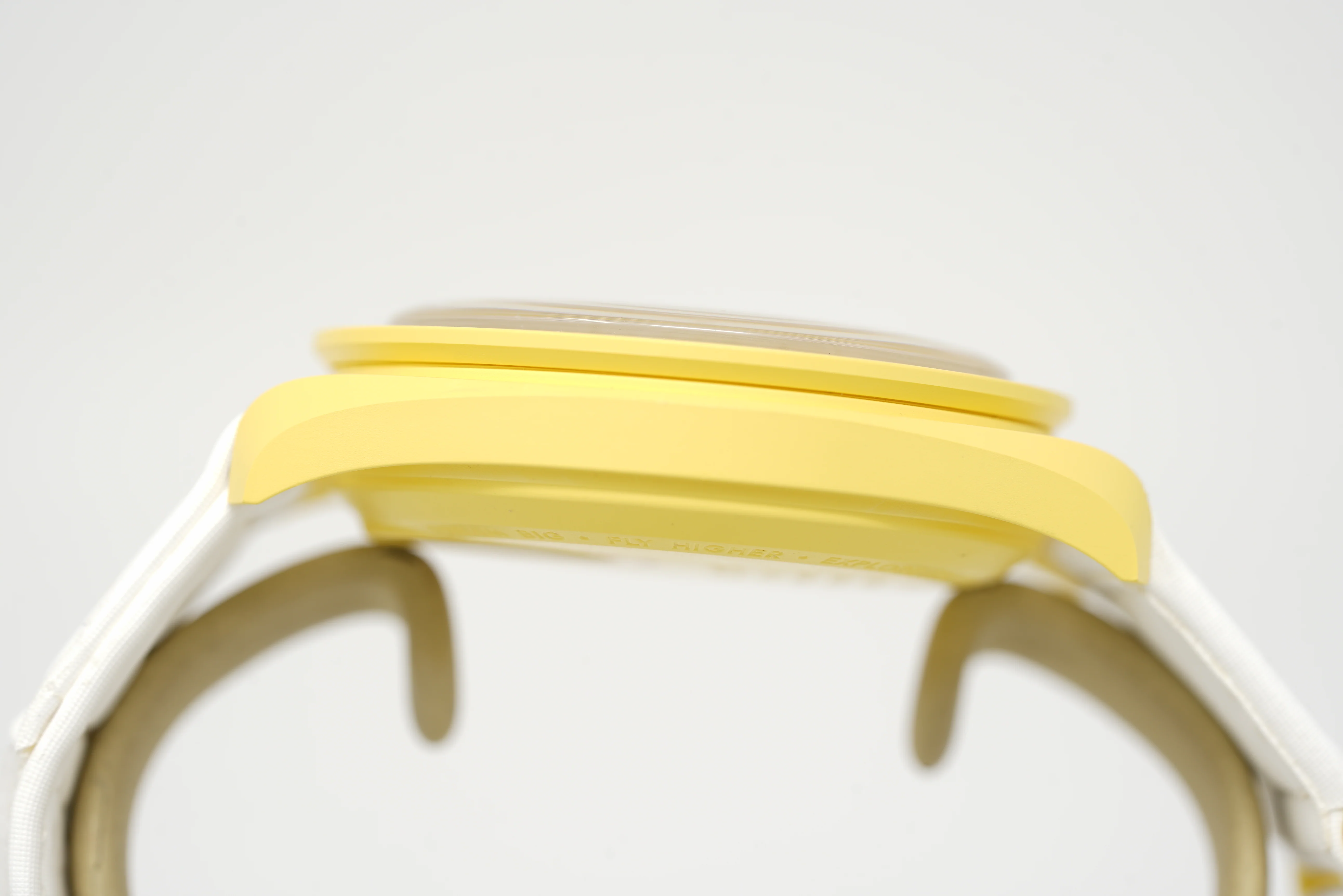 Pre-Owned Swatch x Omega MoonSwatch Mission to the Sun SO33J100 - Image 3